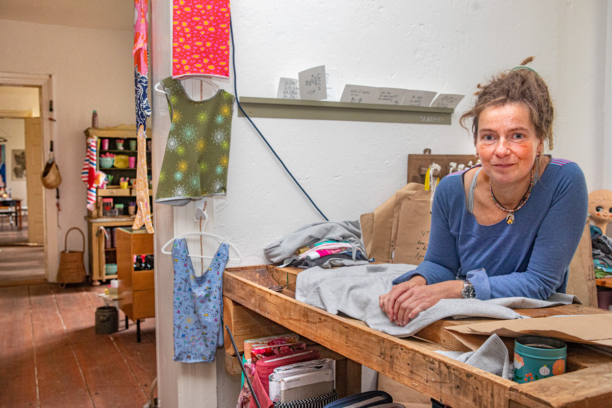 Mehr über den Artikel erfahren Gutshaus Waldberg – Conceptstore, Stoffwerkstatt, Galerie, Café